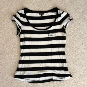 express striped pocket scoop neck t shirt